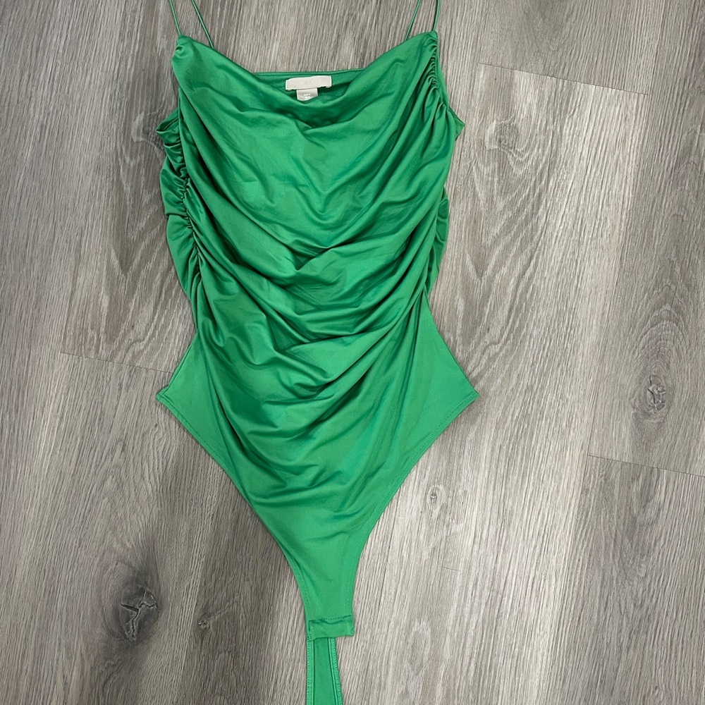 H&M green bodysuit